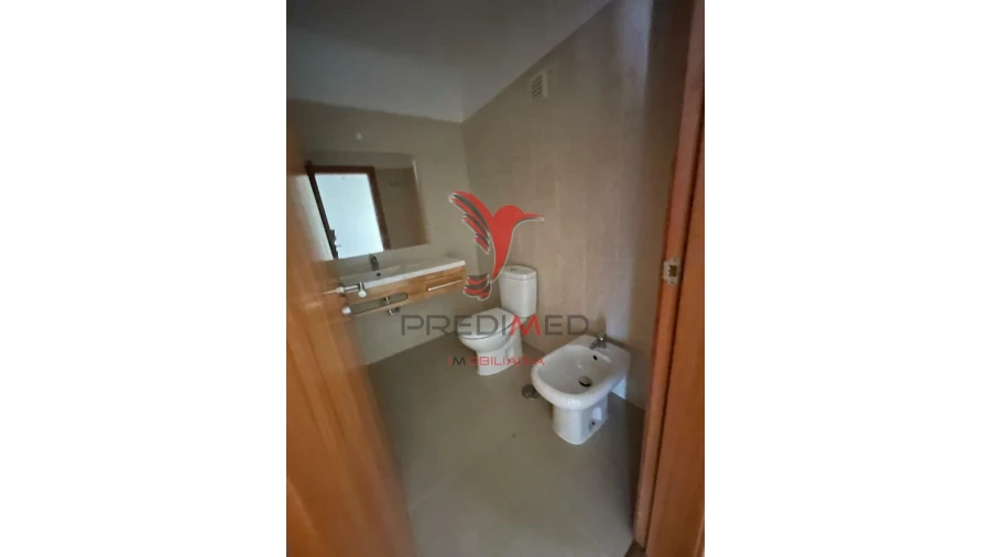 Prédio para Venda em Cacém e São Marcos Foto 8