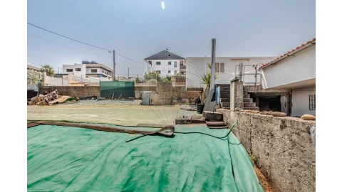 Terreno para Venda em Vialonga