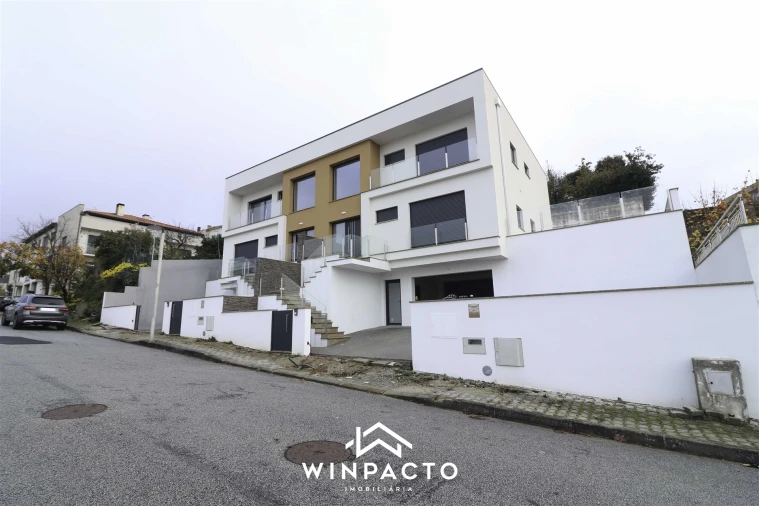 Moradia T4 para Venda em Seia, São Romão e Lapa dos Dinheiros Foto 58