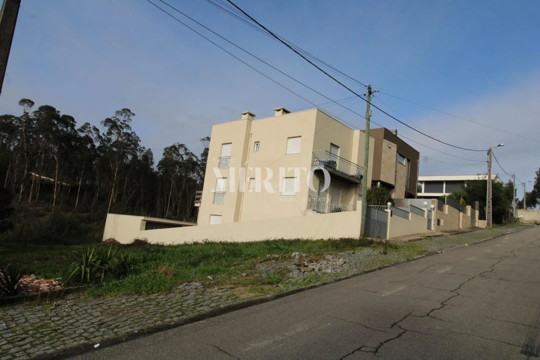 Terreno para Venda em Laundos Foto 2