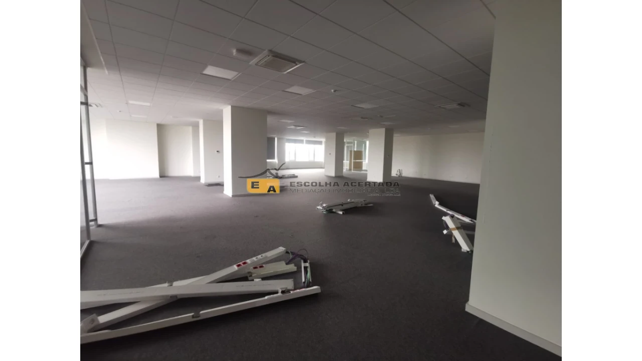 Escritório para Arrendamento em Cidade da Maia Foto 8