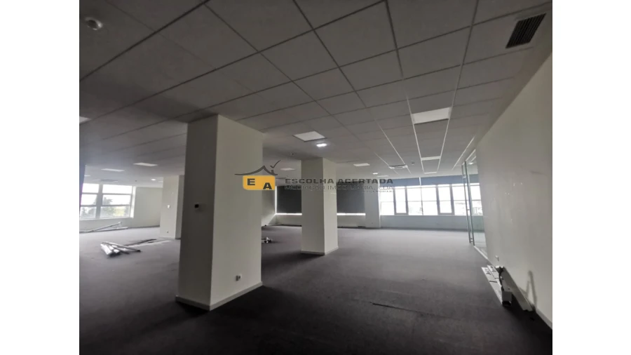 Escritório para Arrendamento em Cidade da Maia Foto 7