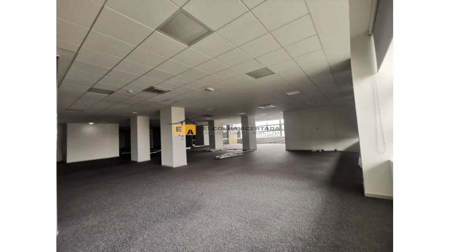 Escritório para Arrendamento em Cidade da Maia Foto 3