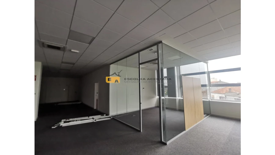 Escritório para Arrendamento em Cidade da Maia Foto 13