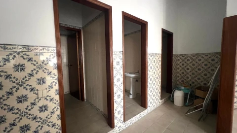 Loja para Venda em São Martinho do Bispo e Ribeira de Frades