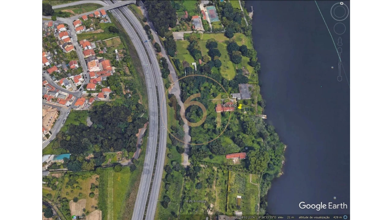 Terreno para Venda em Oliveira do Douro Foto 3