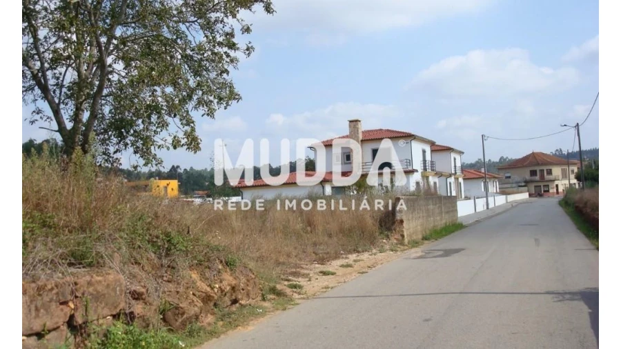 Moradia T2 para Venda em Alquerubim Foto 5