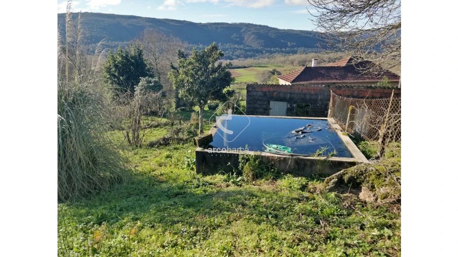 Terreno para Venda em Coura Foto 6