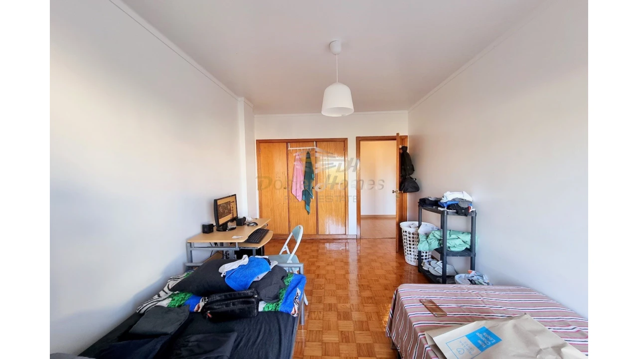 Apartamento T2 para Venda em Alfragide Foto 14