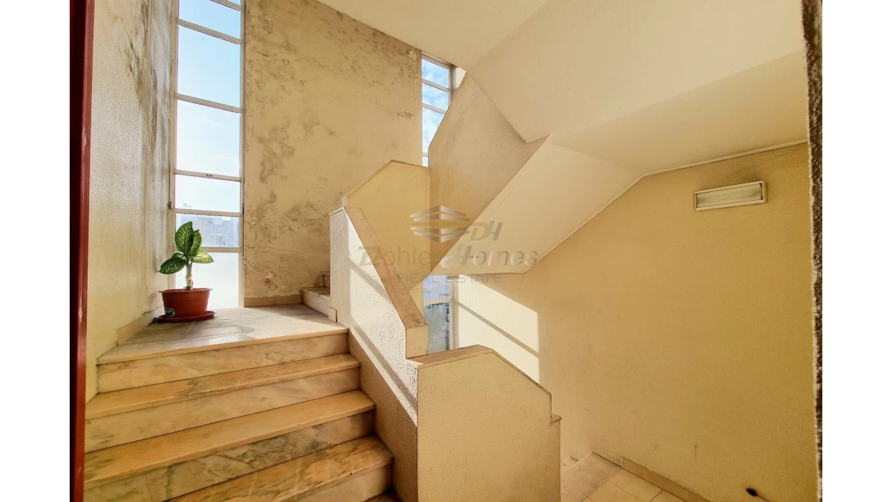 Apartamento T2 para Venda em Alfragide Foto 17