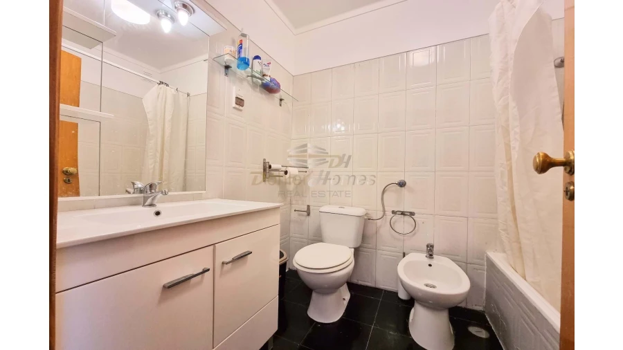 Apartamento T2 para Venda em Alfragide Foto 9