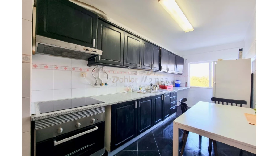 Apartamento T2 para Venda em Alfragide Foto 4