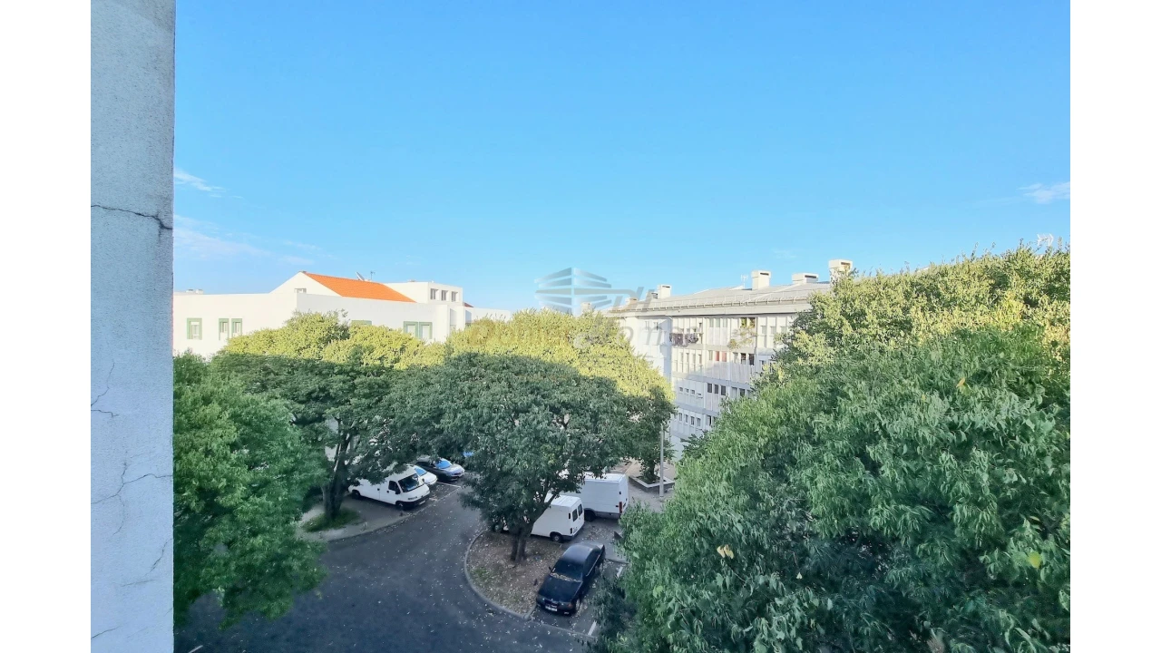 Apartamento T2 para Venda em Alfragide Foto 18