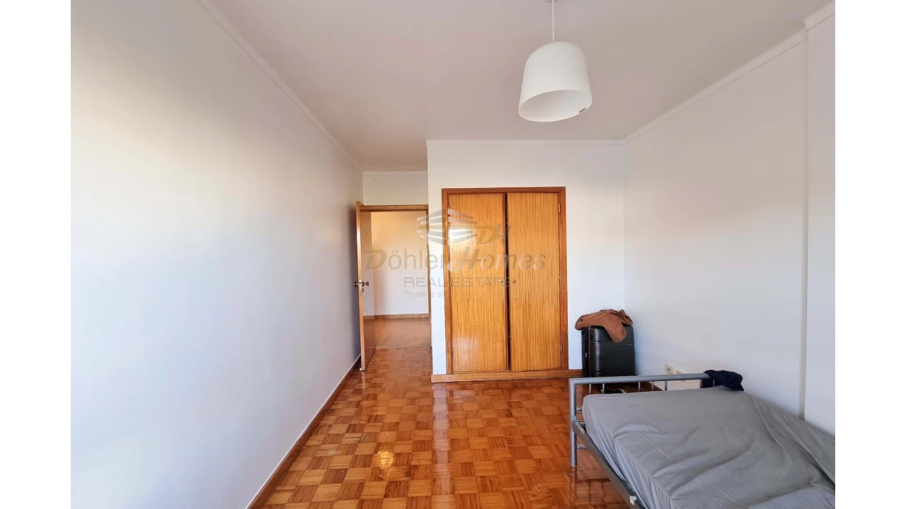 Apartamento T2 para Venda em Alfragide Foto 12