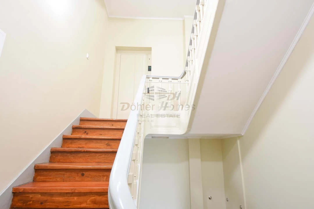 Apartamento T3 para Venda em Alvalade Foto 3