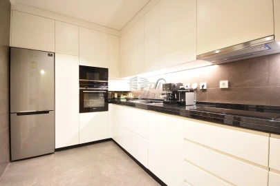 Apartamento T3 para Venda em Alvalade