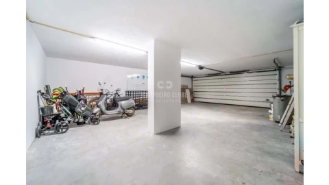 Moradia T4 para Venda em Ferragudo