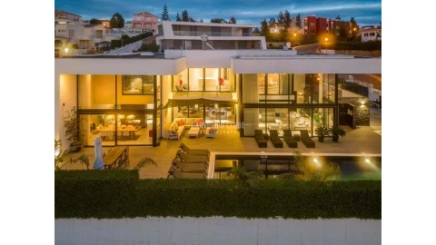 Moradia T4 para Venda em Ferragudo