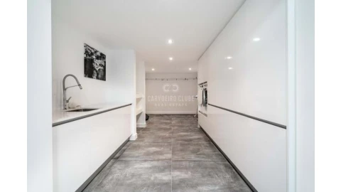 Moradia T4 para Venda em Ferragudo