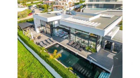 Moradia T4 para Venda em Ferragudo