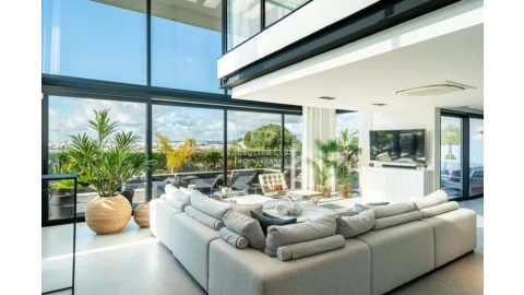 Moradia T4 para Venda em Ferragudo