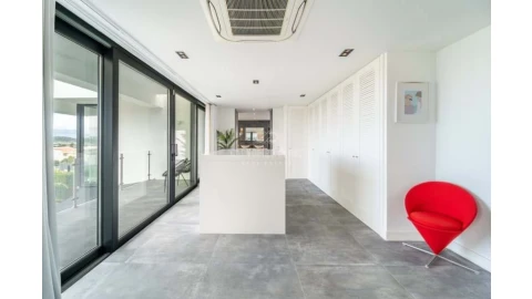 Moradia T4 para Venda em Ferragudo