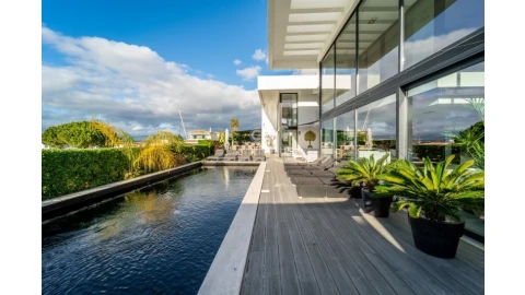 Moradia T4 para Venda em Ferragudo