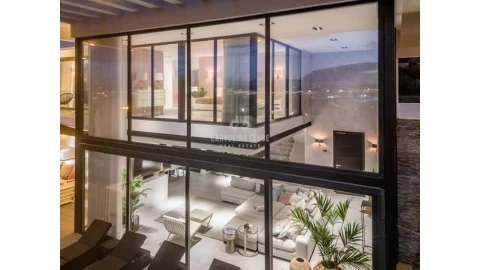 Moradia T4 para Venda em Ferragudo