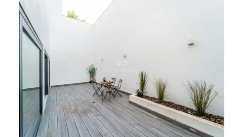 Moradia T4 para Venda em Ferragudo