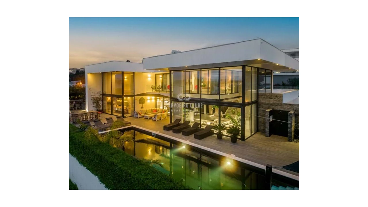 Moradia T4 para Venda em Ferragudo Foto 23