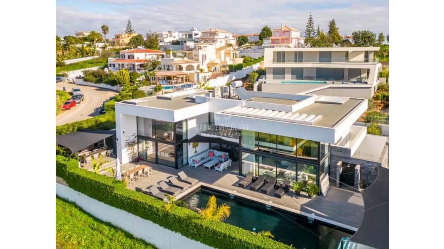 Moradia T4 para Venda em Ferragudo Foto 19