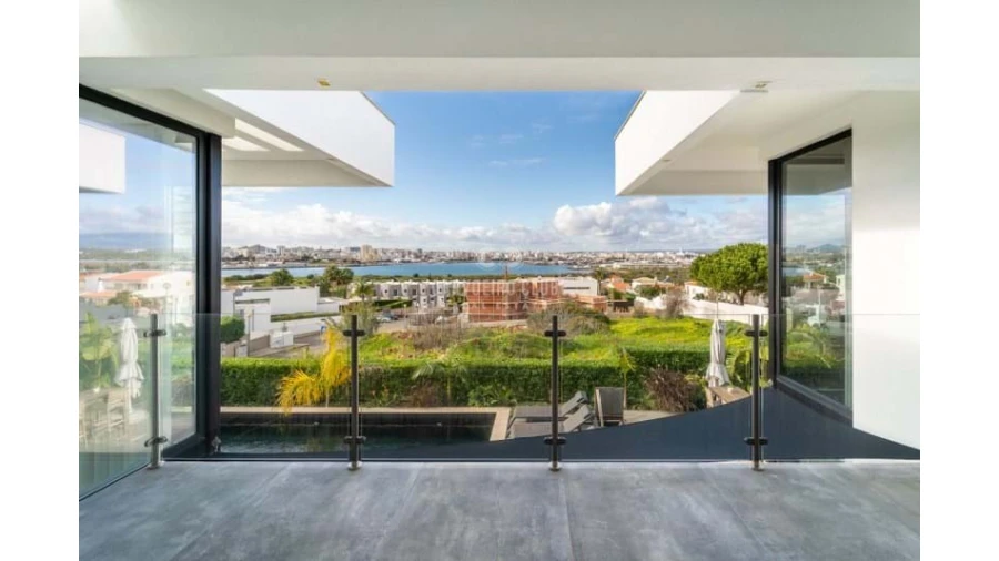 Moradia T4 para Venda em Ferragudo Foto 7