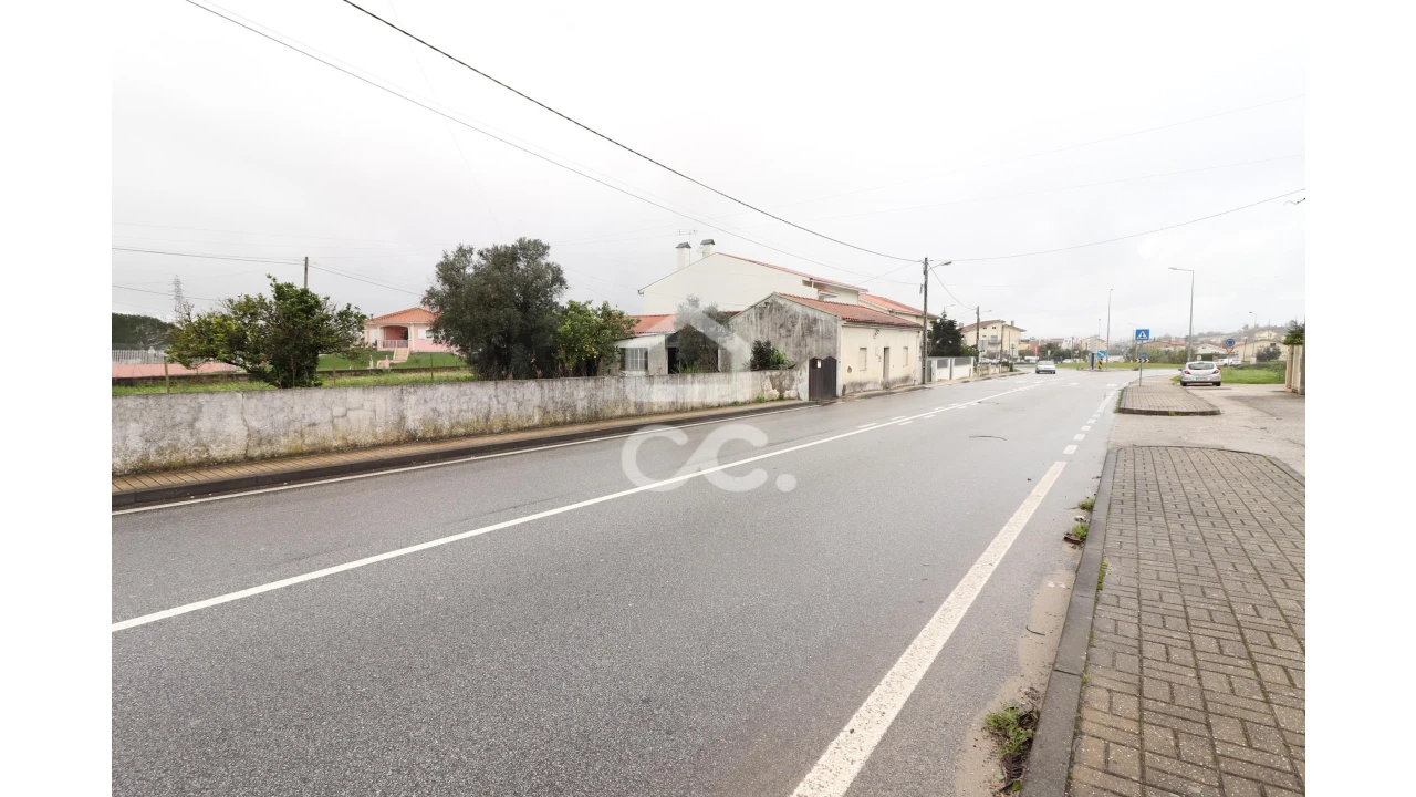 Moradia T3 para Venda em Taveiro, Ameal e Arzila Foto 4