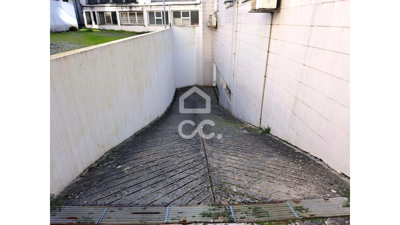 Garagem para Venda em Viseu Foto 1