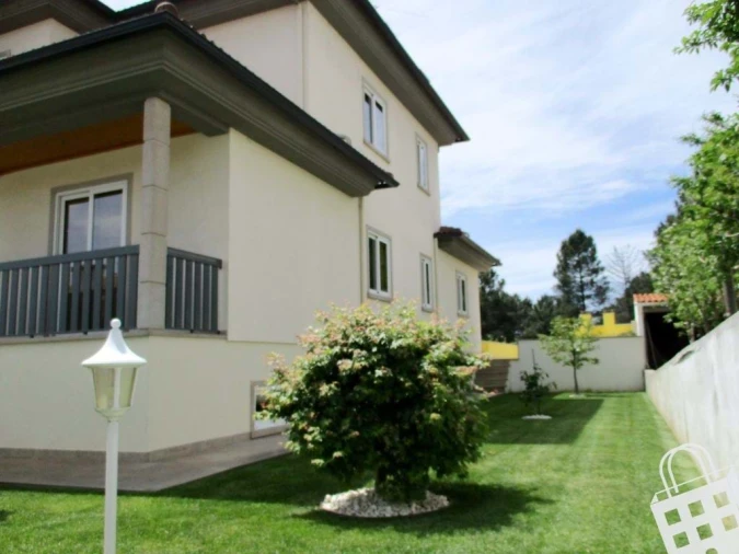 Moradia T4 para Venda em Ranhados Foto 2