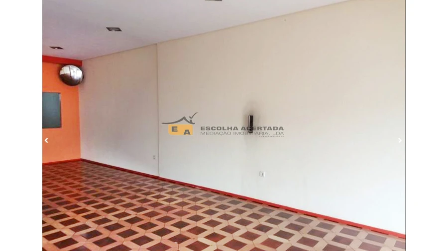 Loja para Venda em Alfena Foto 11