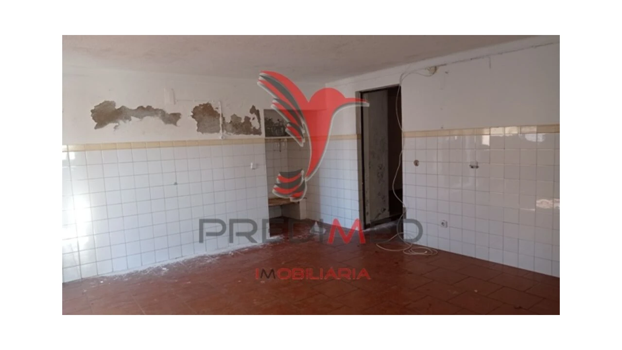 Moradia T3 para Venda em Cabeço de Vide Foto 10