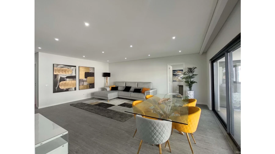 Apartamento T3 para Venda em Quelfes Foto 17