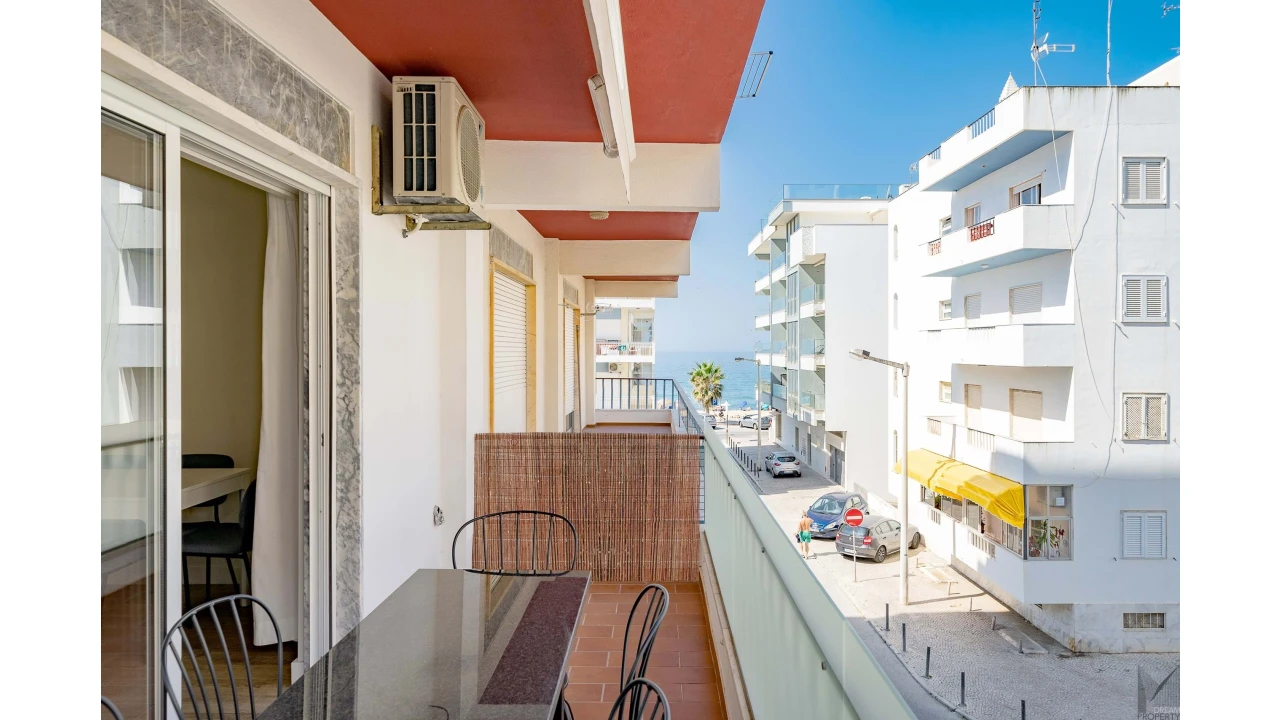Apartamento T2 para Venda em Quarteira Foto 2