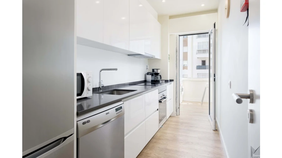 Apartamento T2 para Venda em Quarteira Foto 9