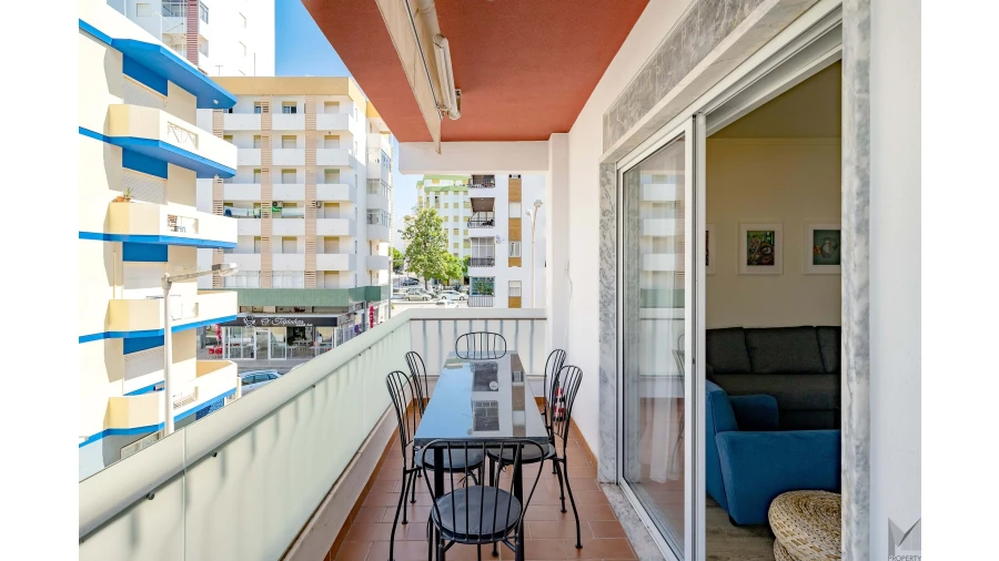 Apartamento T2 para Venda em Quarteira Foto 4