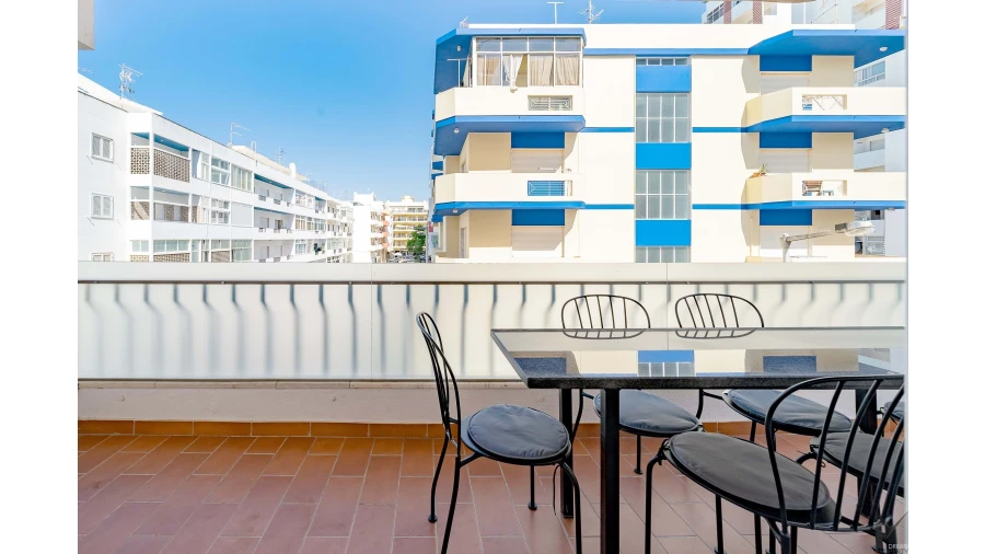 Apartamento T2 para Venda em Quarteira Foto 3