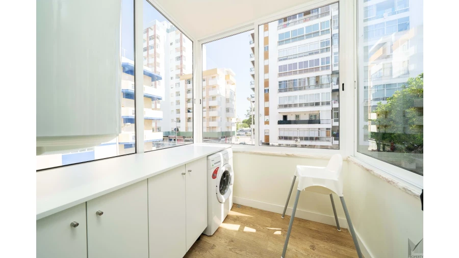 Apartamento T2 para Venda em Quarteira Foto 16