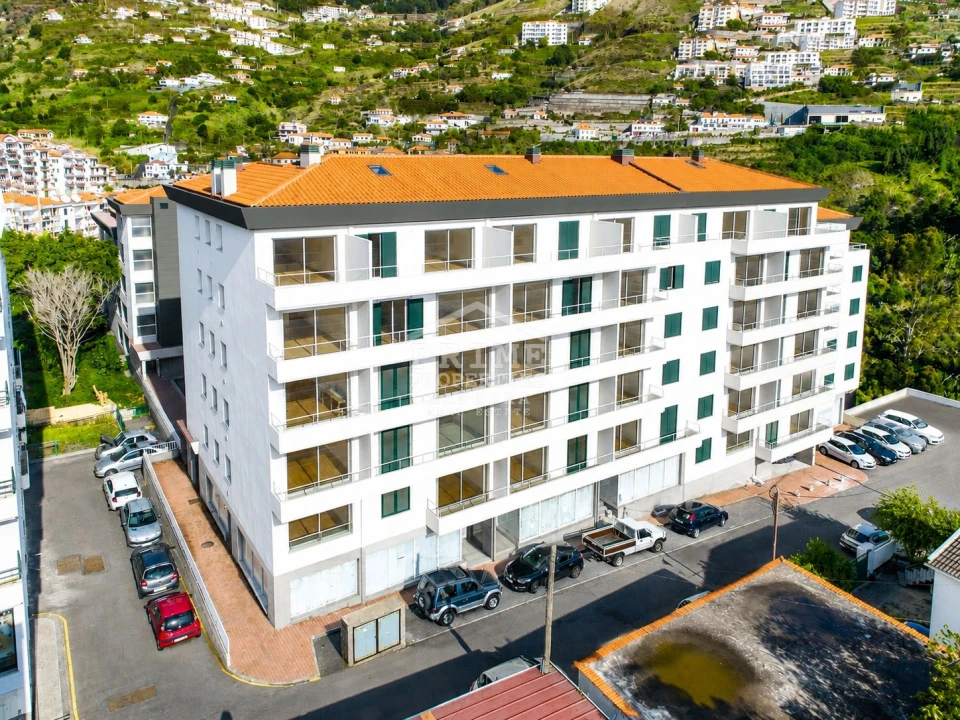 Apartamento T1 para Venda em Caniço Foto 1