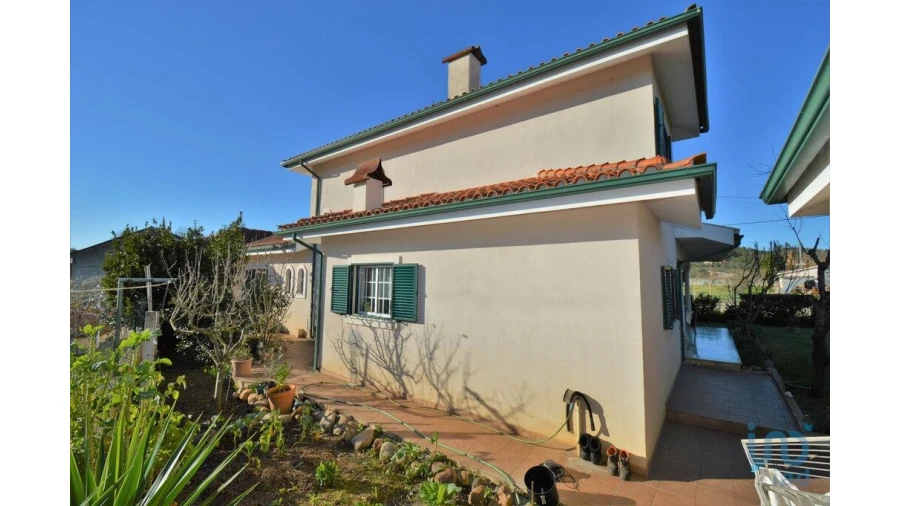 Moradia T4 para Venda em Foz de Arouce e Casal de Ermio Foto 5