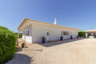 Moradia T4 para Venda em Lagos (São Sebastião e Santa Maria)
