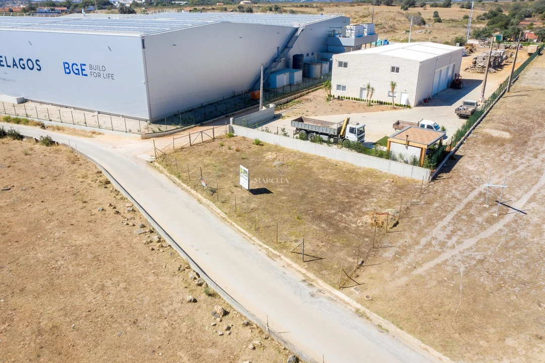 Terreno para Venda em Lagos (São Sebastião e Santa Maria) Foto 3