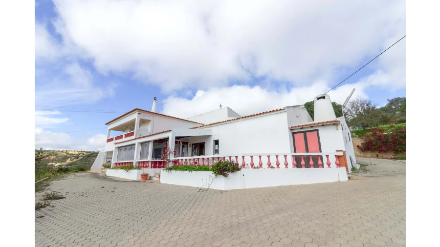 Moradia T3 para Venda em Vila do Bispo e Raposeira