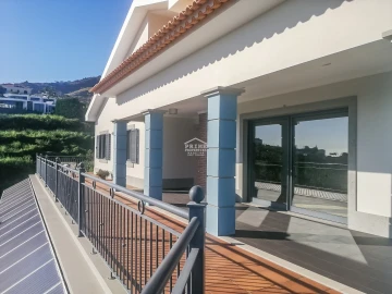 Moradia T3 para Venda em Arco da Calheta