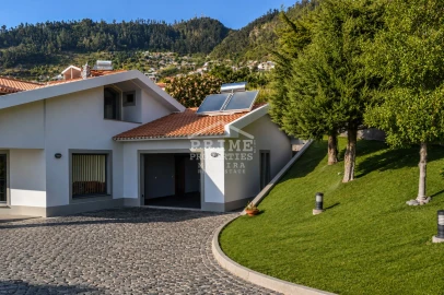 Moradia T3 para Venda em Arco da Calheta